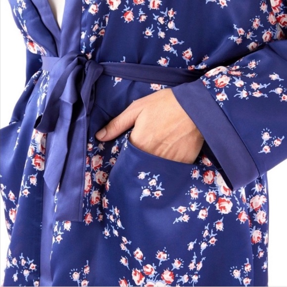 Morgan Lane x FabFitFun Robe - Picture 2 of 3